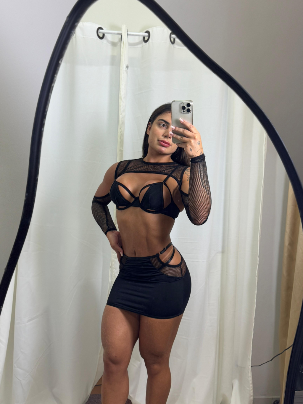 Conjunto Anitta